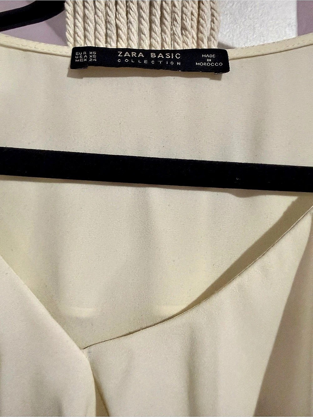 Zara Ruffle Blouse Size XSmall - Picture 4 of 5